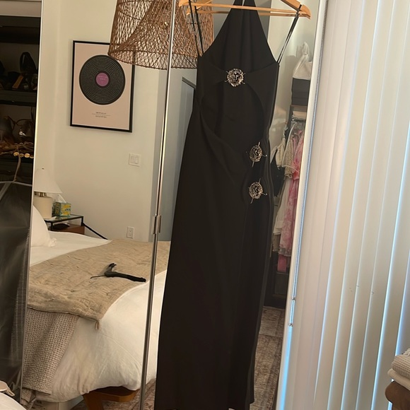 Versace versus iconic medusa dress - Picture 1 of 4